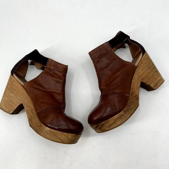 Free People brown two tone cedar clogs - Picture 3 of 8